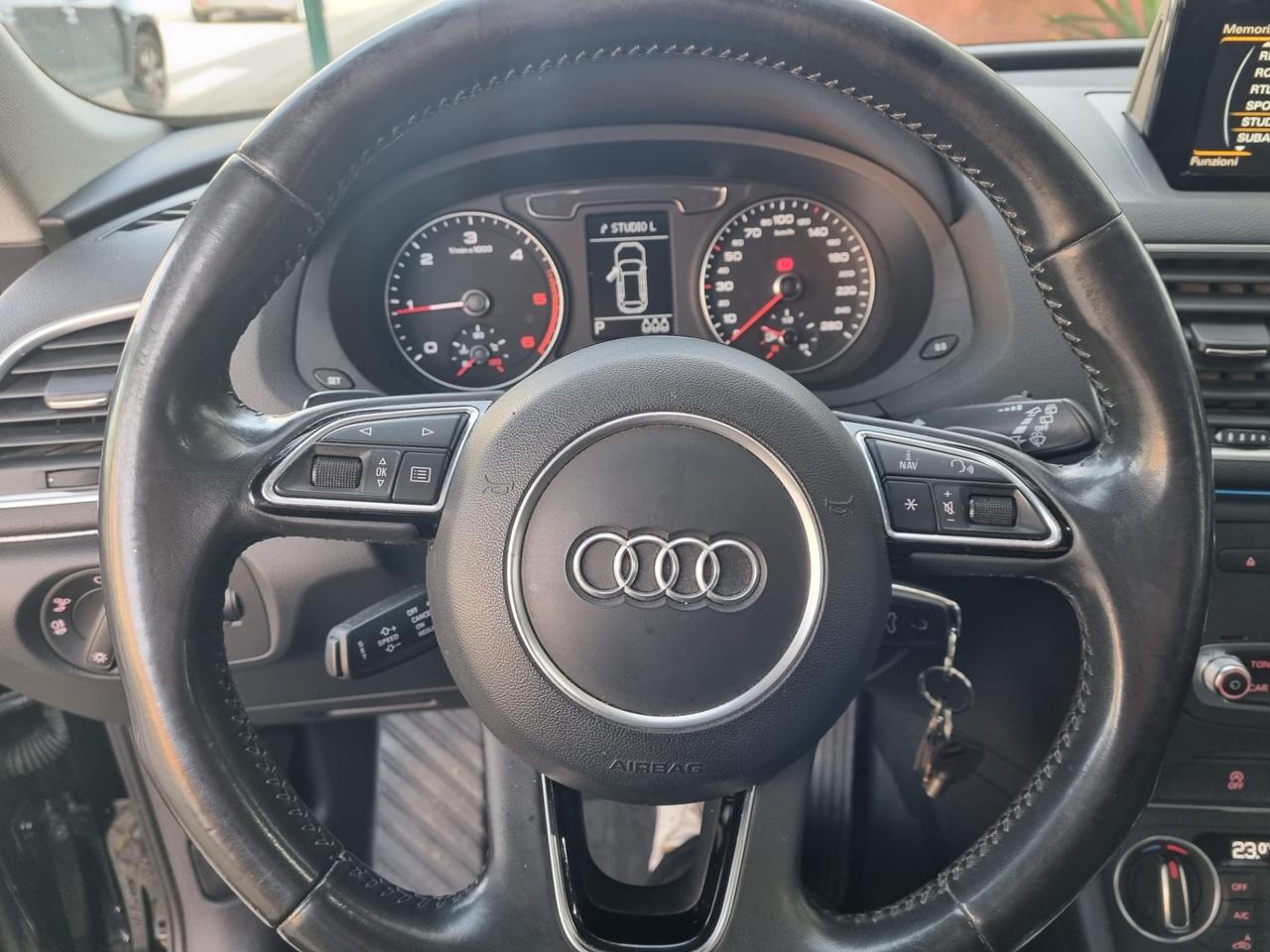Audi Q3 2.0 TDI 120 CV S line Edition