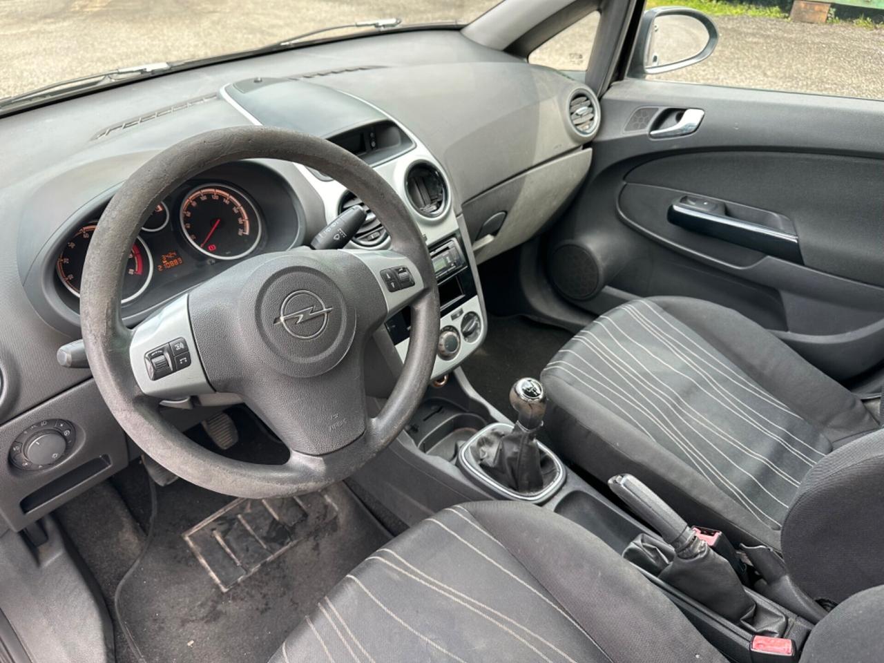 Opel Corsa 1.2 5 porte Club