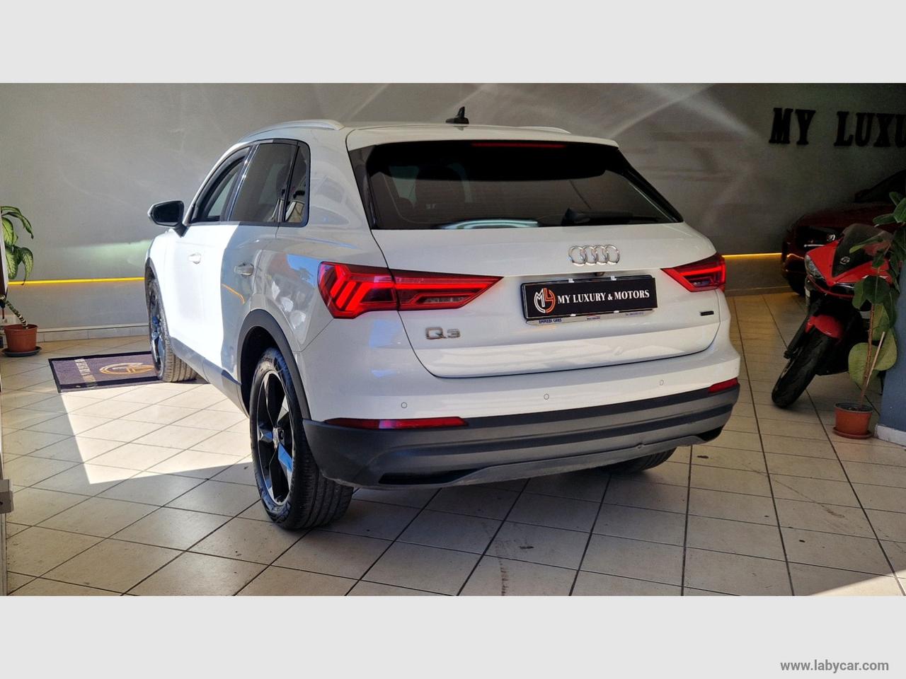 AUDI Q3 40 TDI quattro S tr. Business Adv.