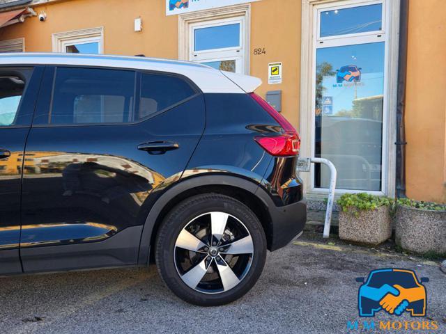 VOLVO XC40 D4 AWD Geartronic Momentum