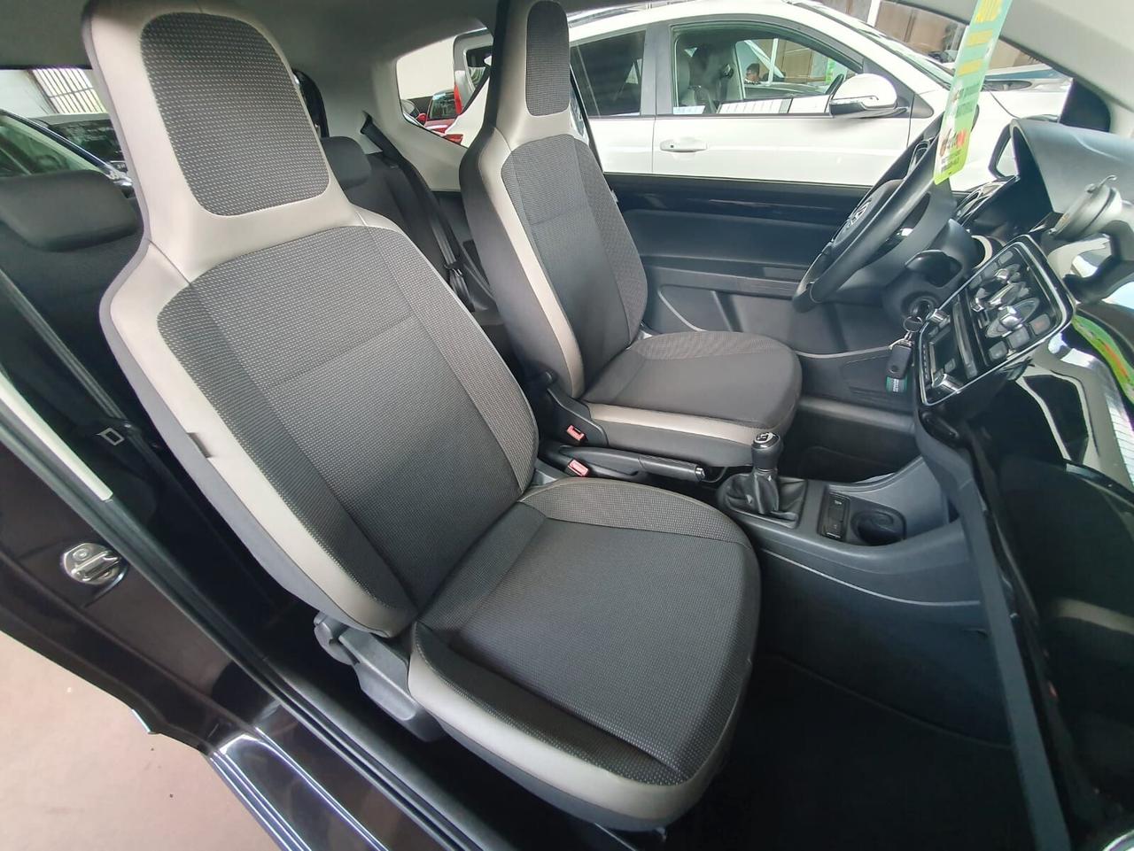 Volkswagen up! 1.0 75 CV 3p. high