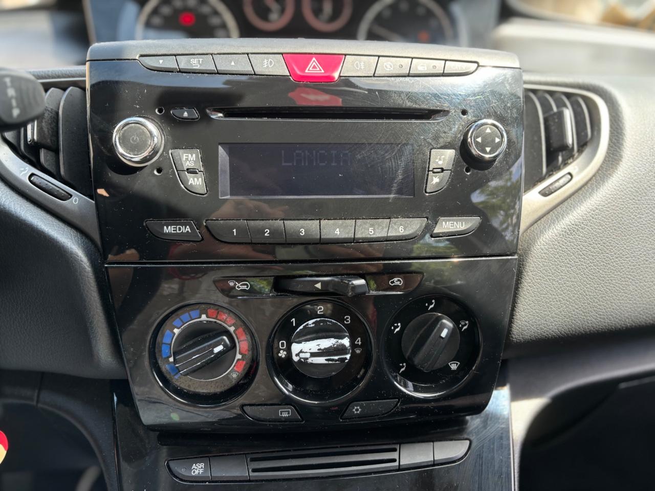 LANCIA YPSILON 1.2 BENZINA 69CV GARANZIA 12 MESI