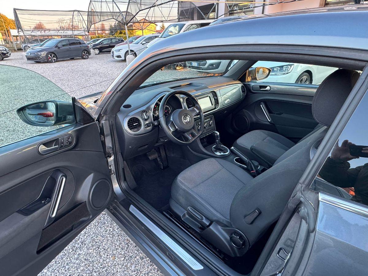 VOLKSWAGEN - Maggiolino - 1.6 TDI DSG Design