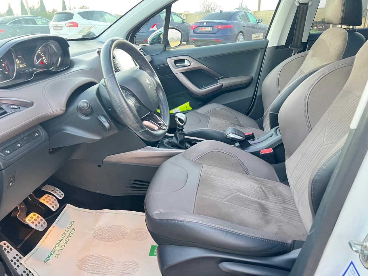 Peugeot 2008 1.6 HDi 115 CV Allure