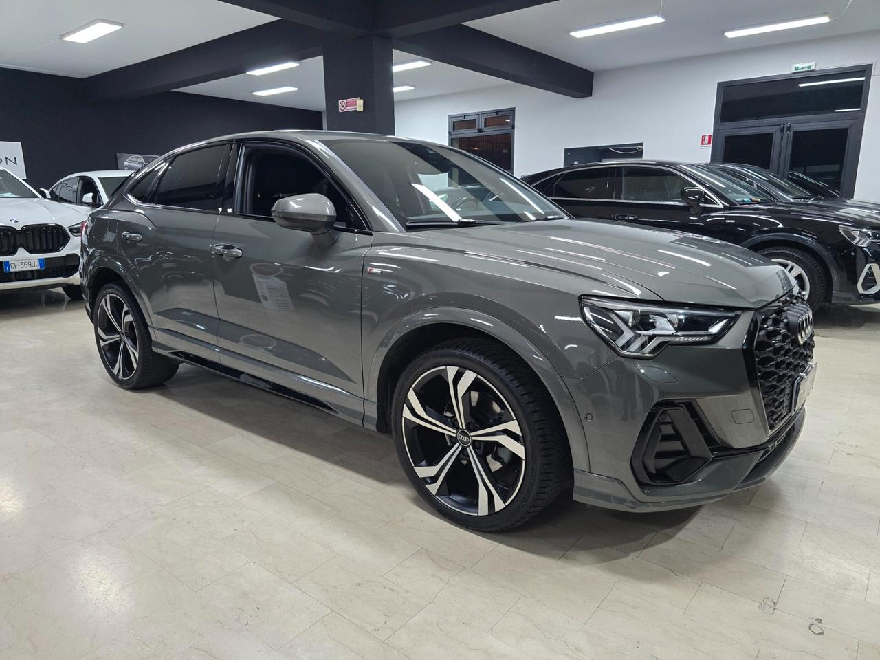 Audi Q3 SPB 35 TDI S tronic line