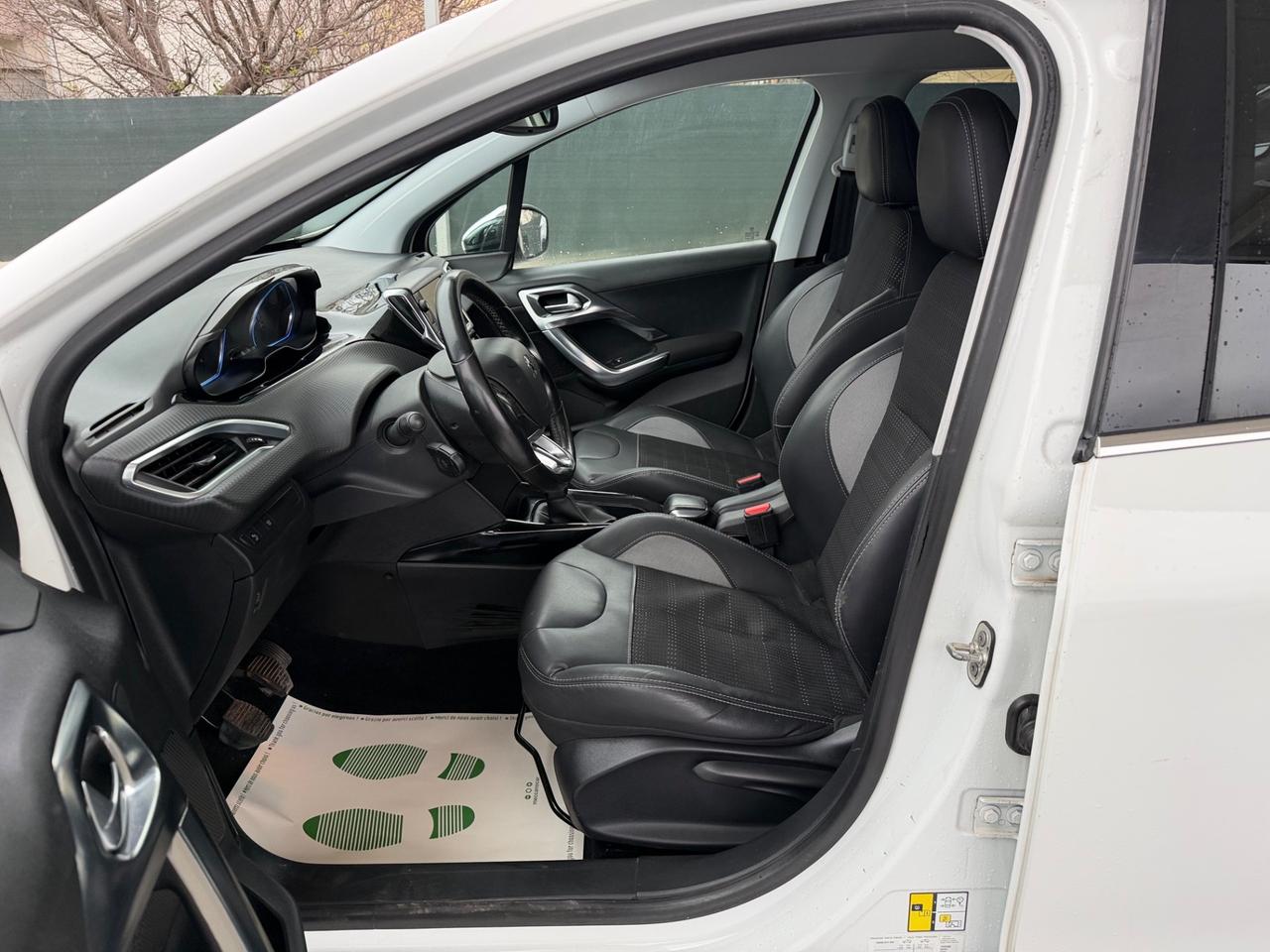 Peugeot 2008 BlueHDi 100 Allure