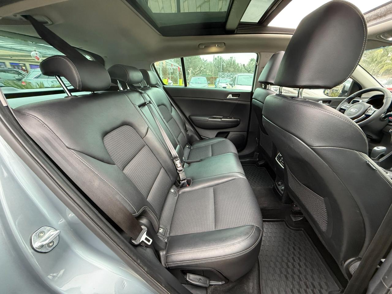 KIA SPORTAGE 1.6 CRDI 115 CV 2WD TETTO CAMERA NAVI LED