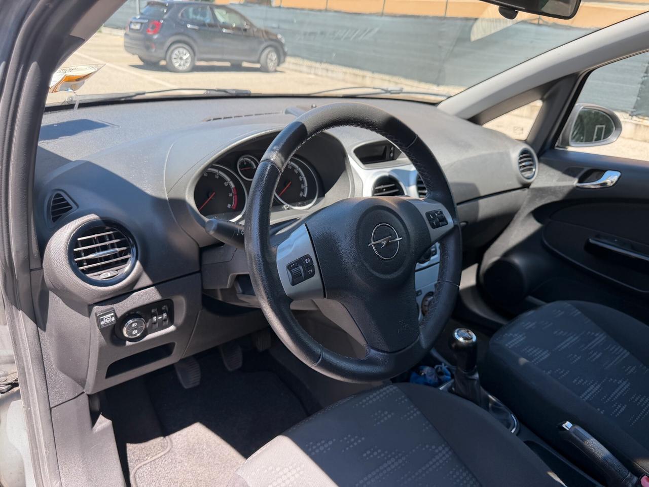 Opel Corsa 1.2 Gpl - NEOPATENTATI - 12 MESI DI GARANZIA -