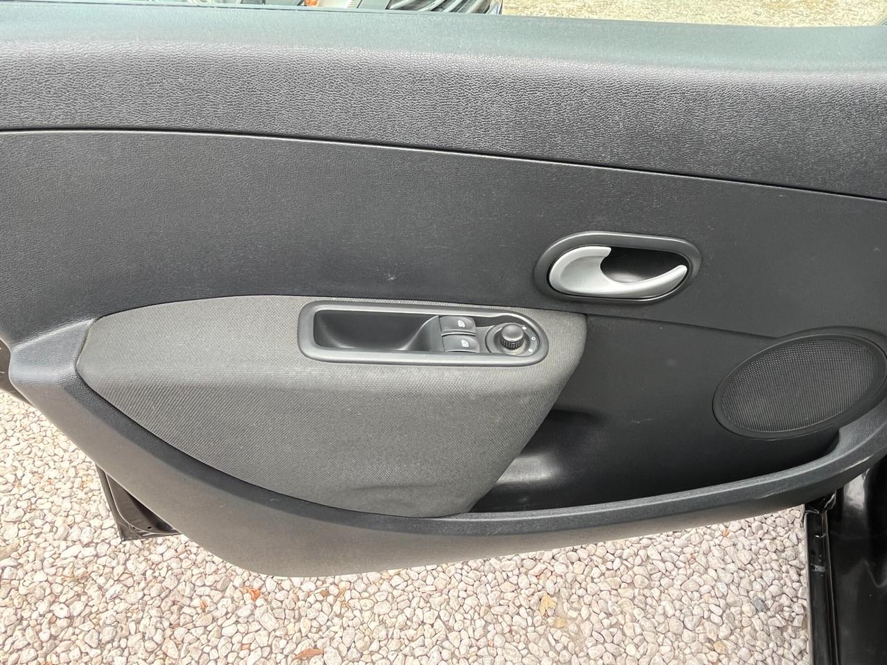 Renault Clio 1200 BENZINA 5 PORTE KM CERTIFICATI UNICO PROPRIETARIO