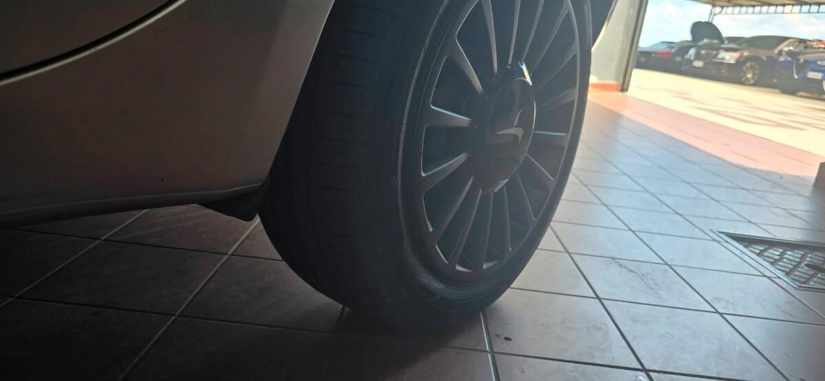 Lancia Ypsilon 1.2 Elefantino ecochic Gpl 69cv *gar Lancia 2anni*