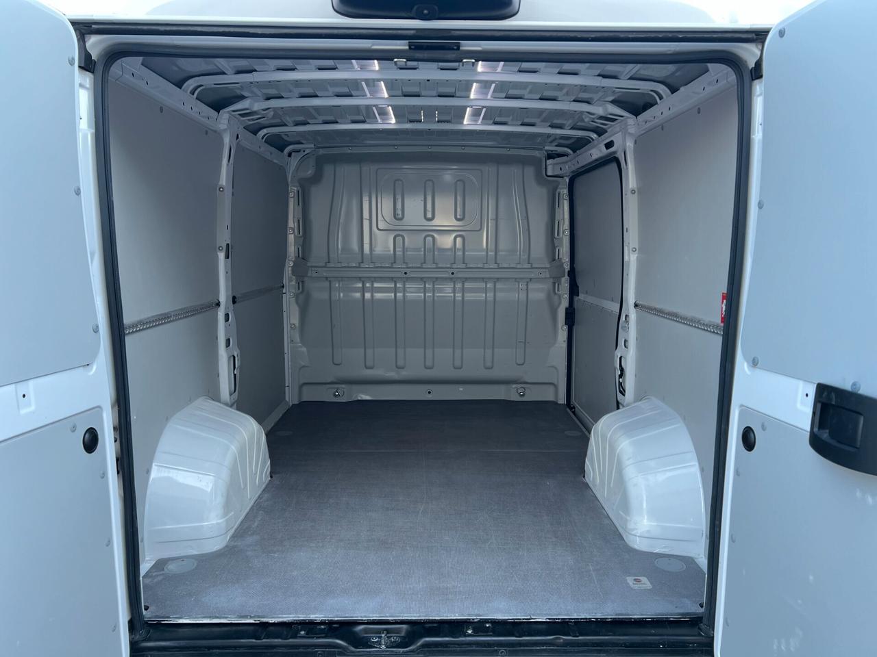 Fiat Ducato 30 2.2 Mjt 120CV PC-TN Furgone Passo Corto / Tetto Normale.