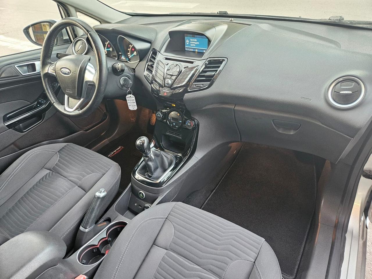 Ford Fiesta 5p. 1.4 BENZ/GPL Titanium 95cv