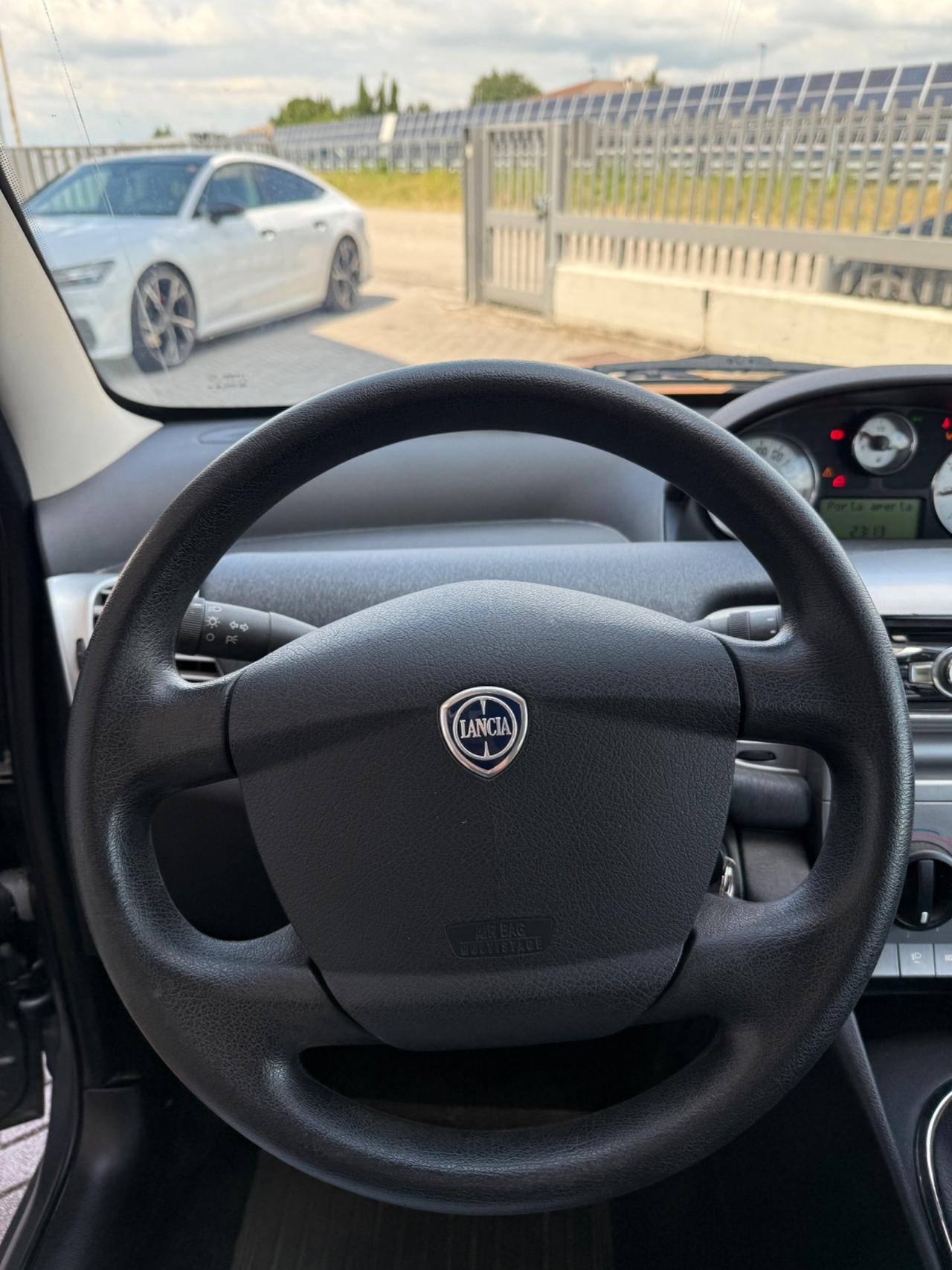 Lancia Ypsilon 1.2 69 CV Elle