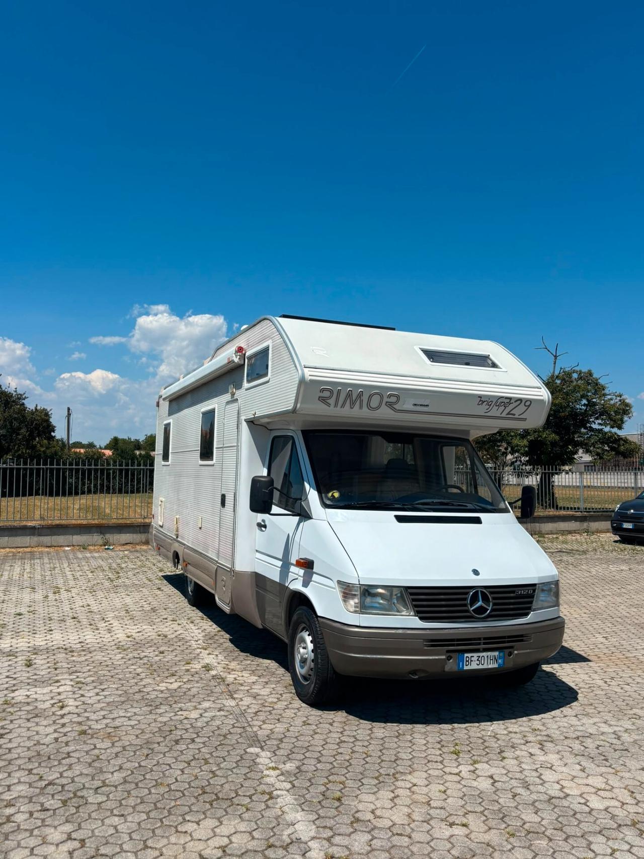 Mercedes-benz camper mansardato rimork super brig 729