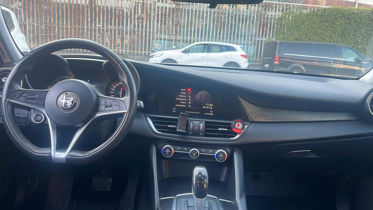 Alfa Romeo Giulia 2.2 Turbodiesel 180 CV Super
