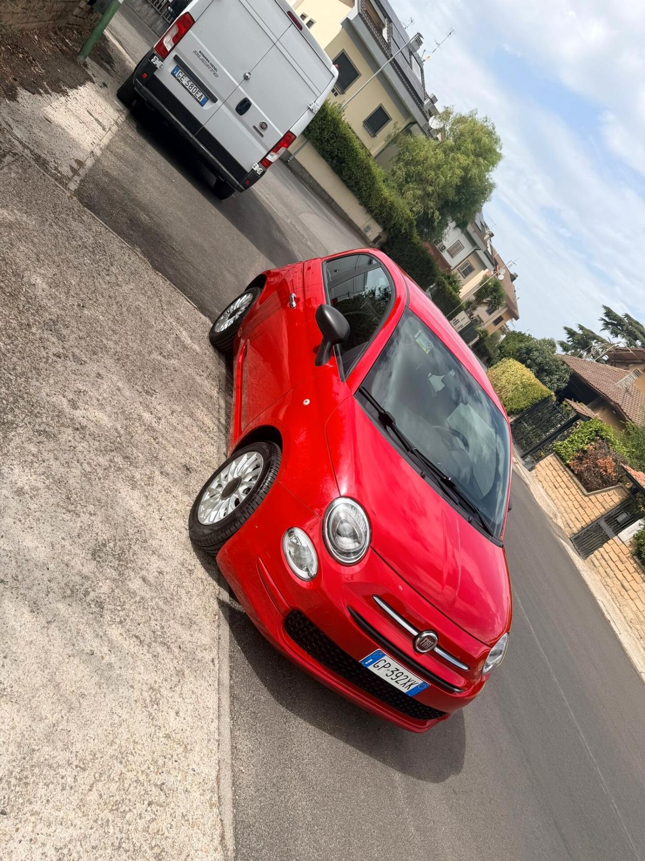 FIAT 500 1.0 HYBRID garanzia inclusa 12 mesi 2023 – 38.000 KM – CARPLAY – CERCHI IN LEGA