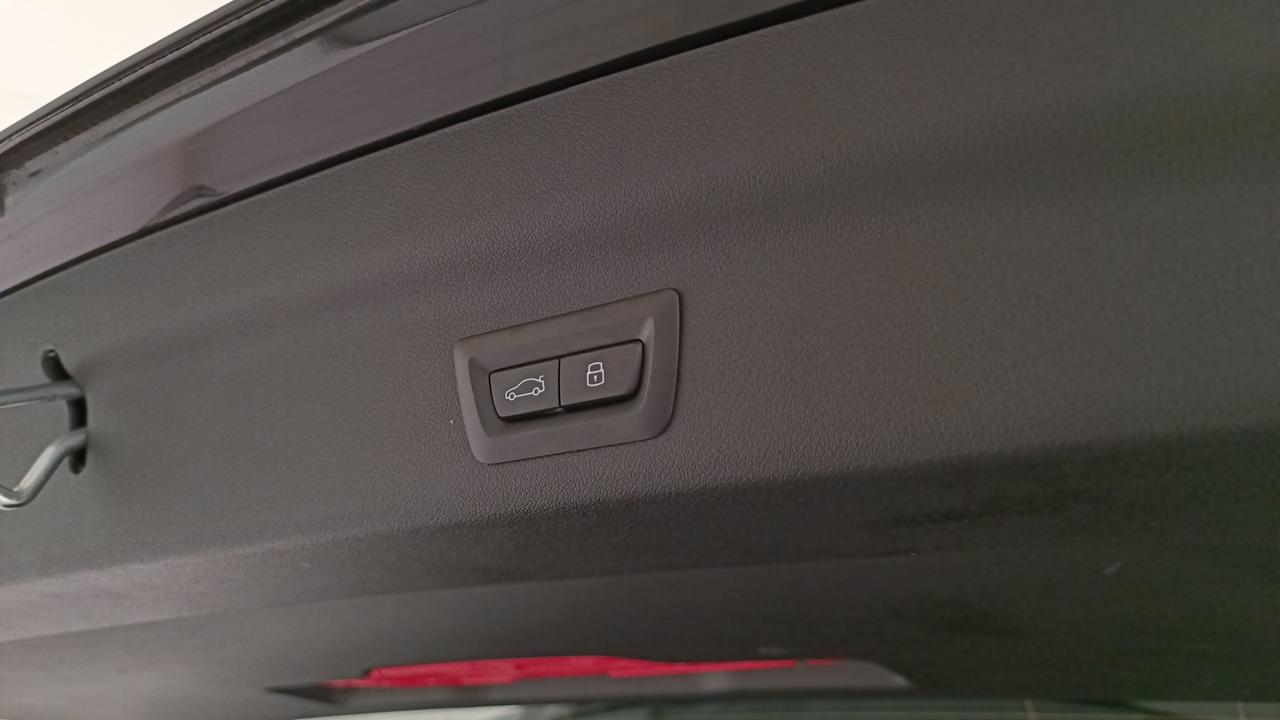 BMW X1 xdrive23d mhev 48V X-Line Edition Balance auto