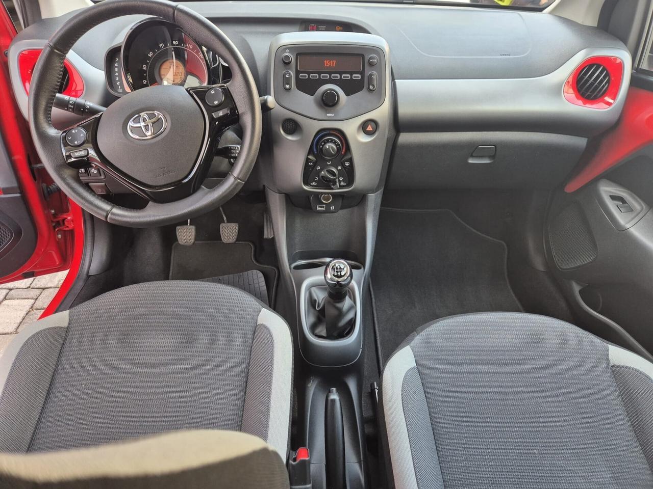 Toyota Aygo 1.0 Connect 5 porte SOLO 3000KM OK NEO