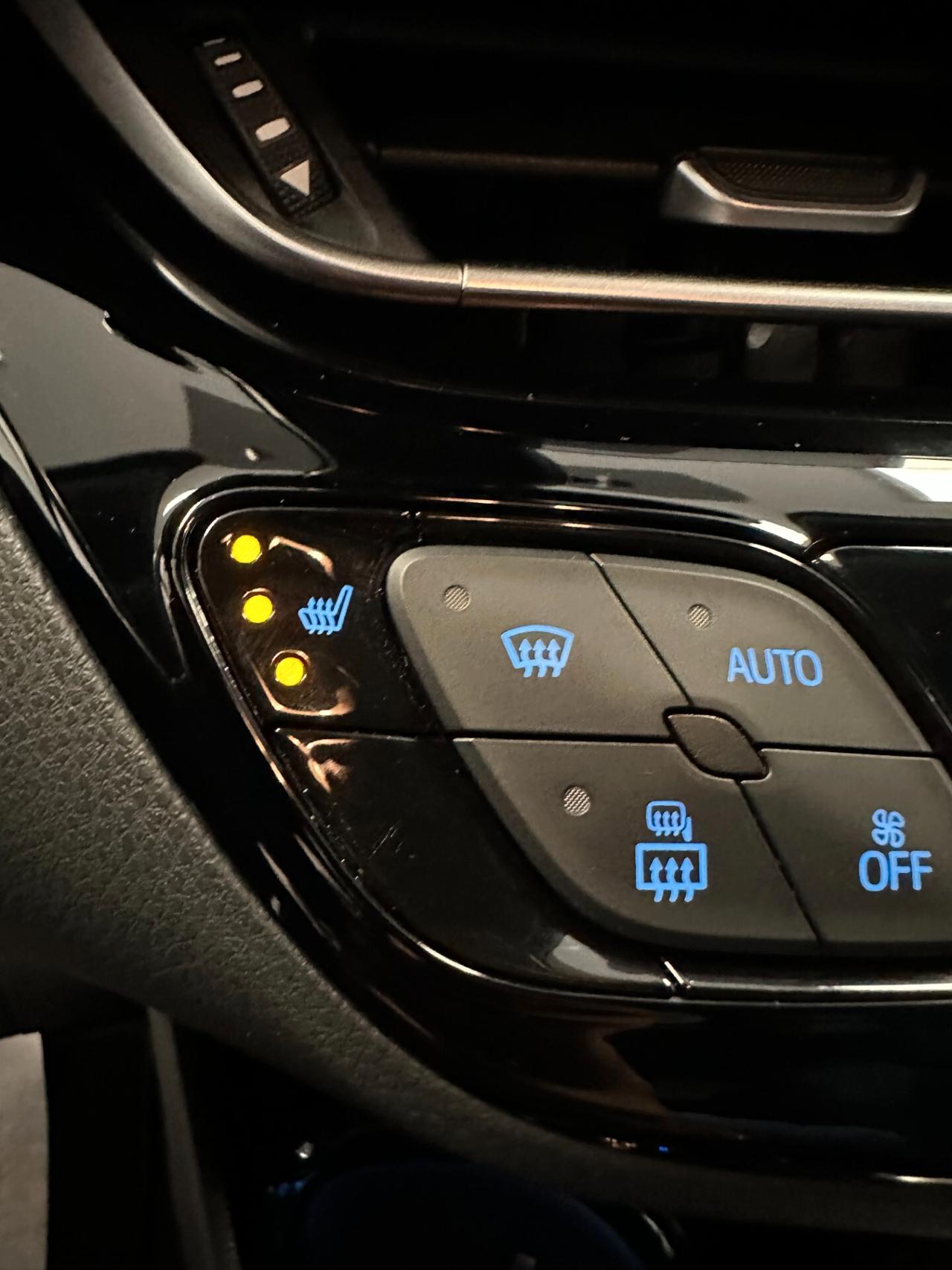 Toyota C-HR 2.0 Hybrid E-CVT Morebusiness