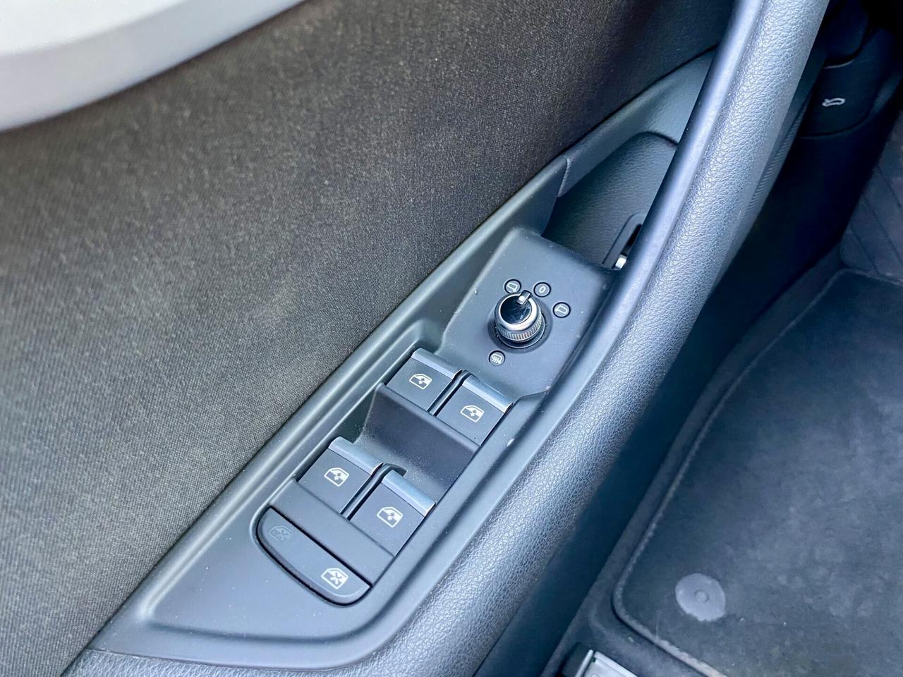 Audi A4 Avant 35 2.0 tdi 150cv s-tronic