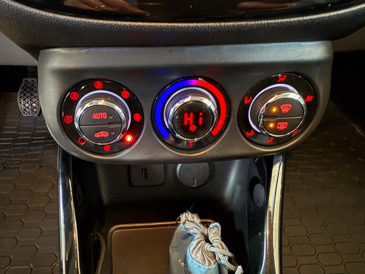 Opel Corsa 1.4 90CV GPL Tech 5 porte Cosmo