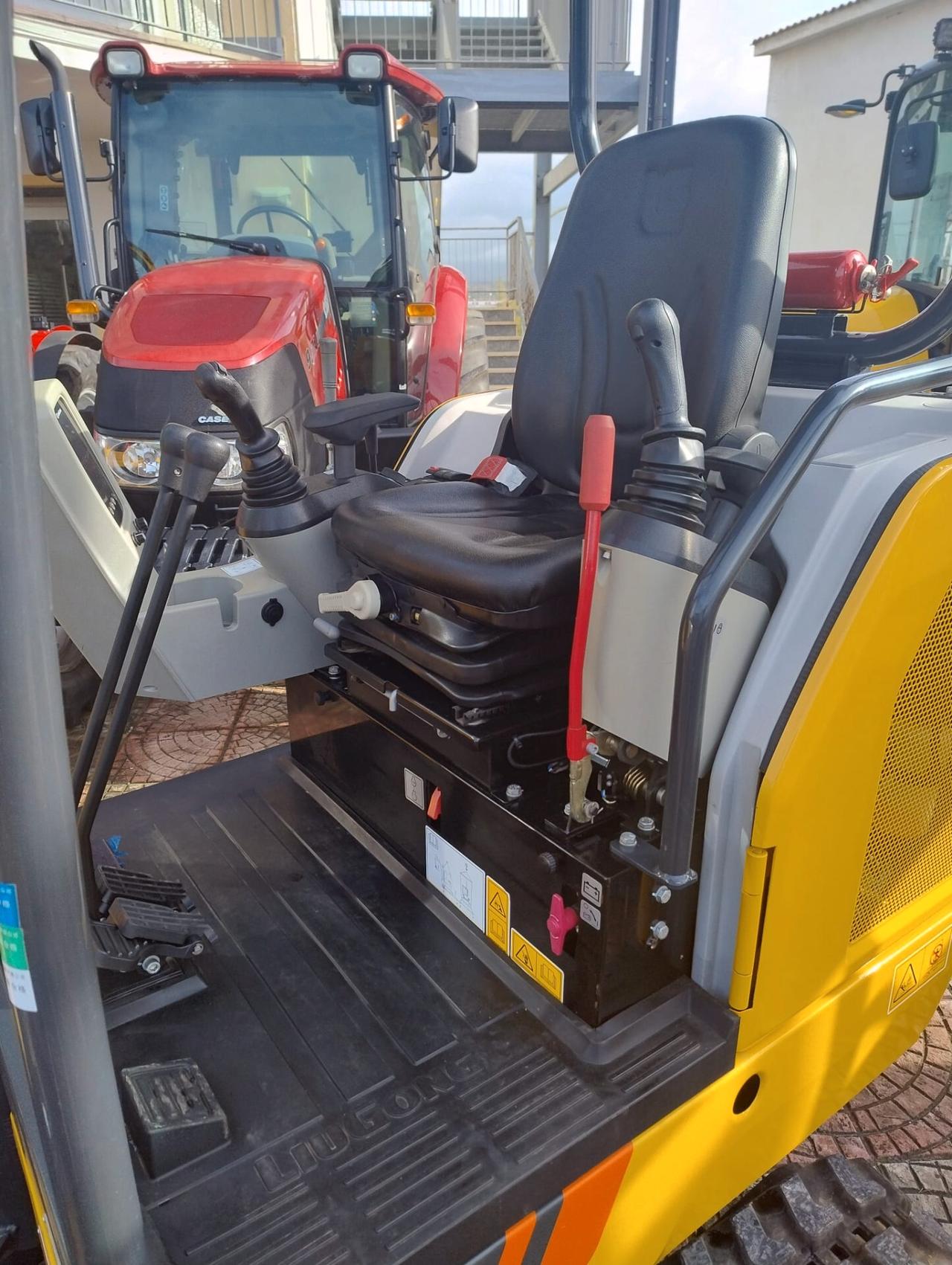 Escavatore Nuovo LiuGong 9018F (18 Quintali)