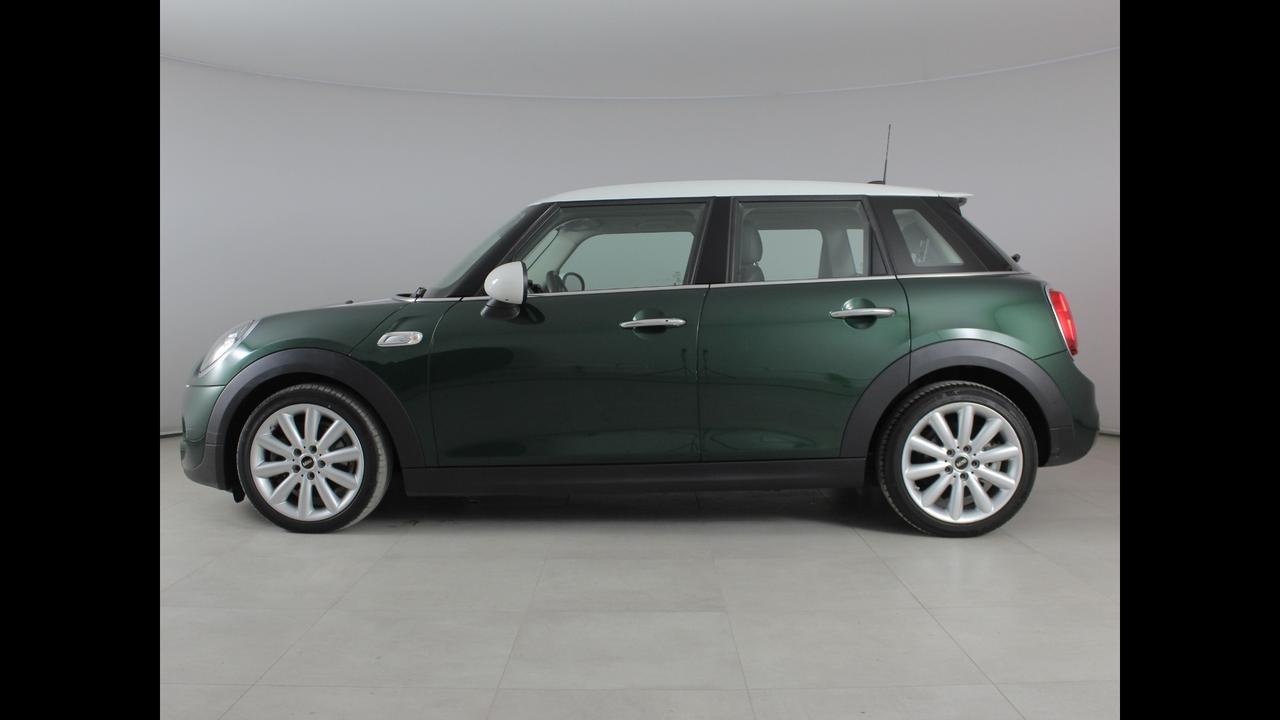 MINI Mini IV F55 2018 5p - Mini 5p 2.0 Cooper SD Business auto