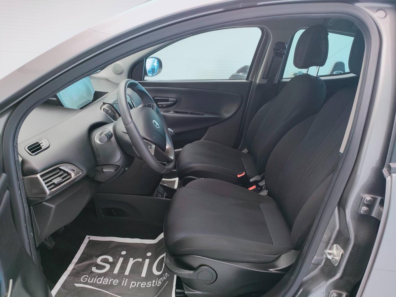 LANCIA Ypsilon III 2015 - Ypsilon 1.0 firefly hybrid Gold s&s 70cv