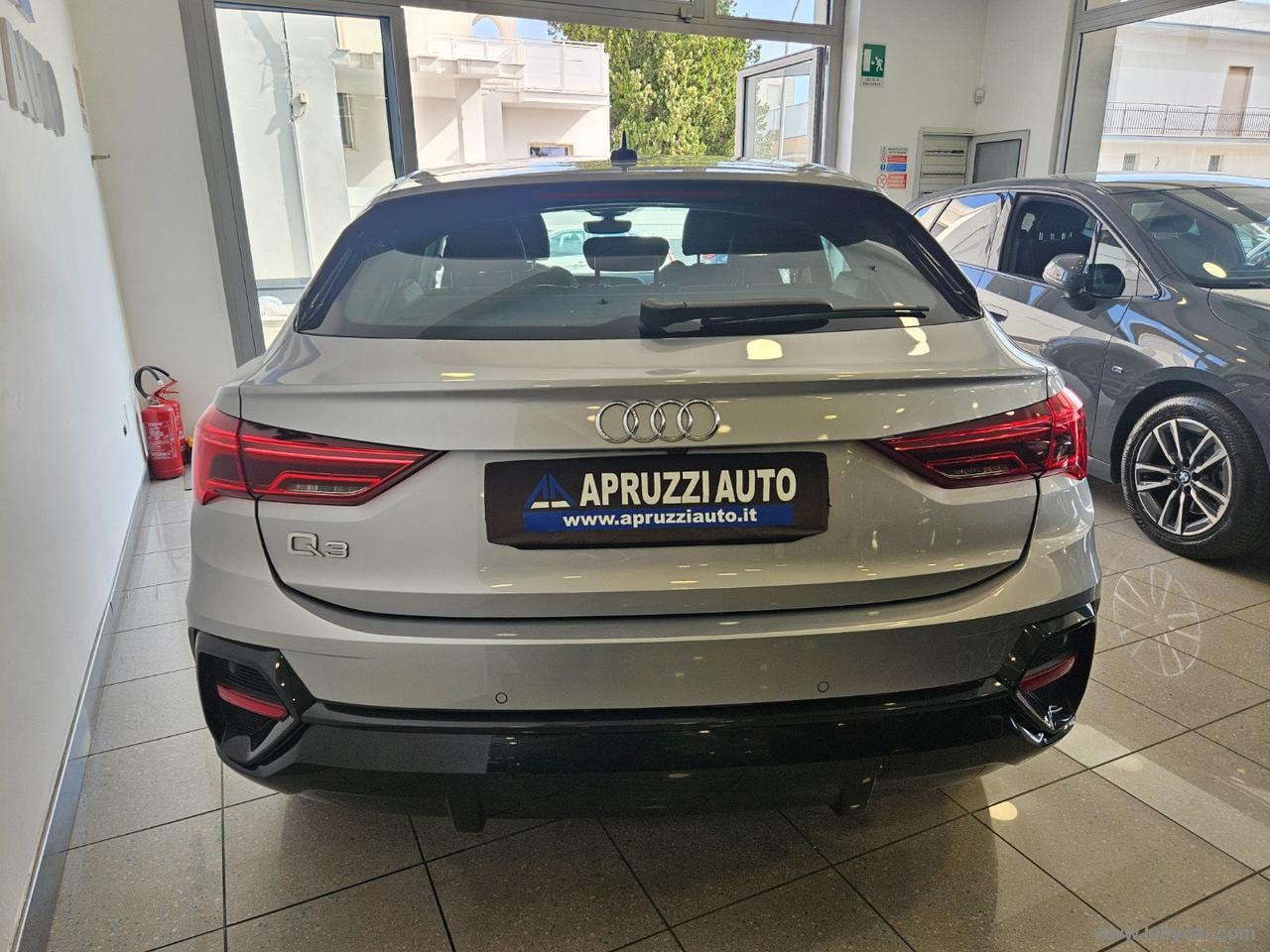 AUDI Q3 SPB 35 TDI S tronic BUSINESS