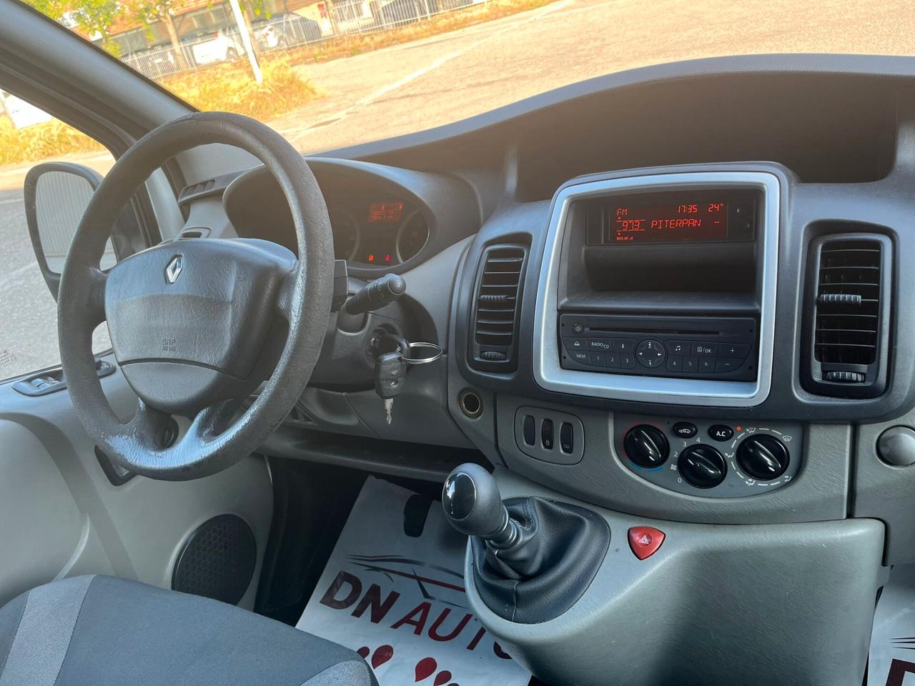 Renault Trafic 2.0 dCi Long 9posti
