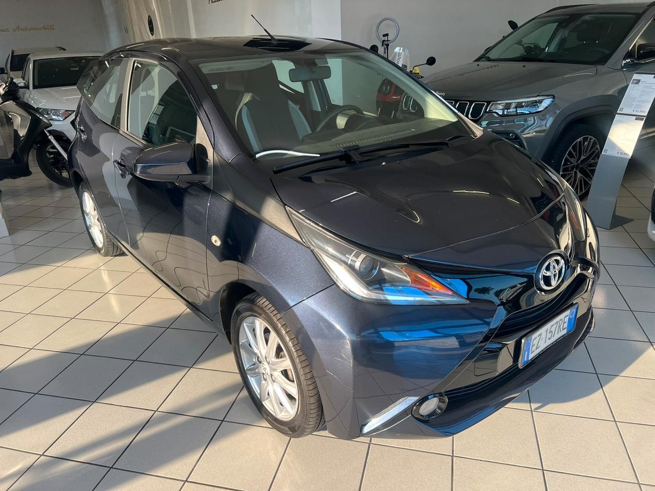 Toyota Aygo 1.0 VVT-i 69 CV 5 porte x-clusiv