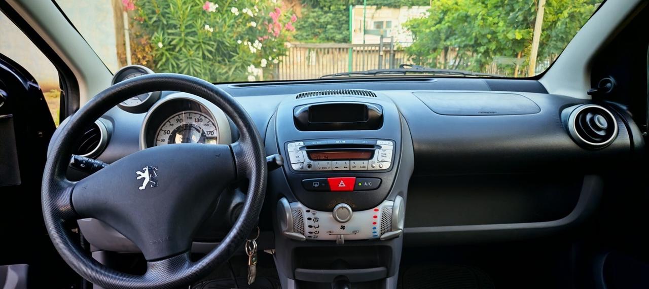 Peugeot 107 RESTYLING Nera 1.0 benzina