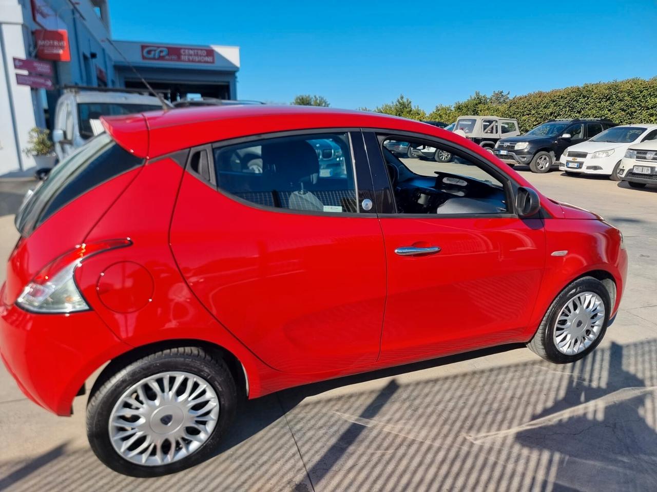 Lancia Ypsilon 1.2 69 CV 5 porte GPL Ecochic Elle