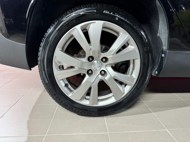 PEUGEOT 2008 1.6 e-HDi 92 CV Allure