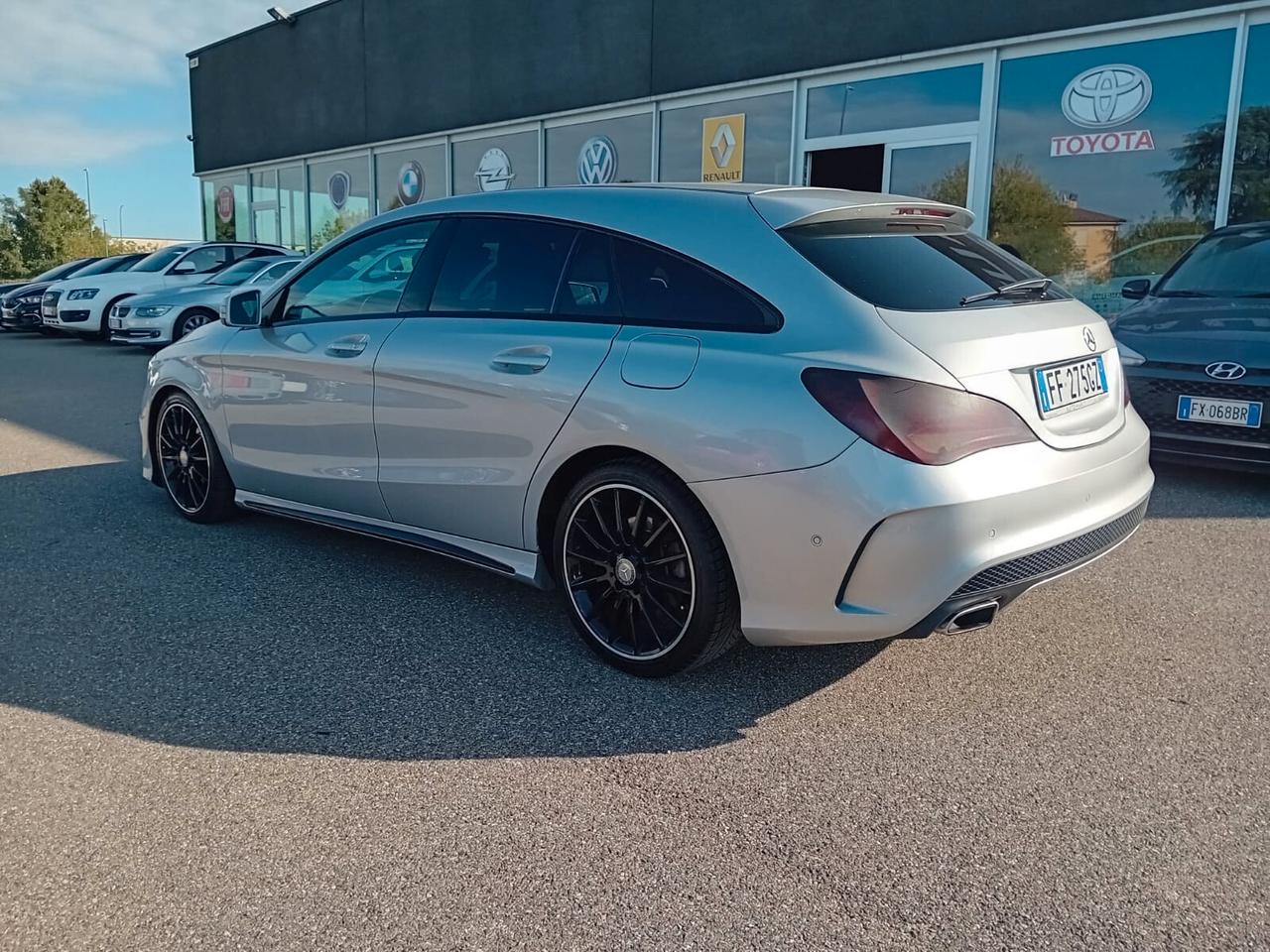 Mercedes-Benz CLA 220 Shooting Brake d Premium Dark Night auto E6