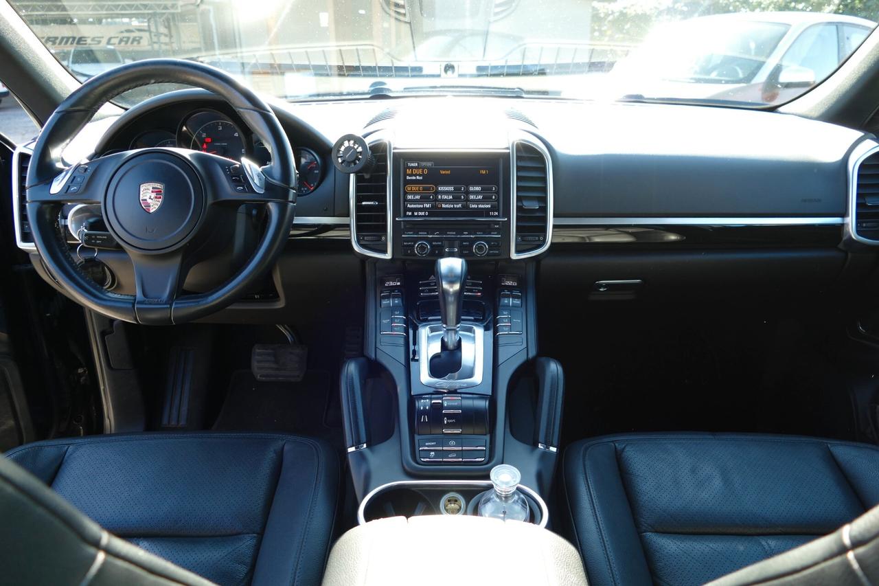 Porsche Cayenne 3.0 PANO KAMERA PELLE *20*