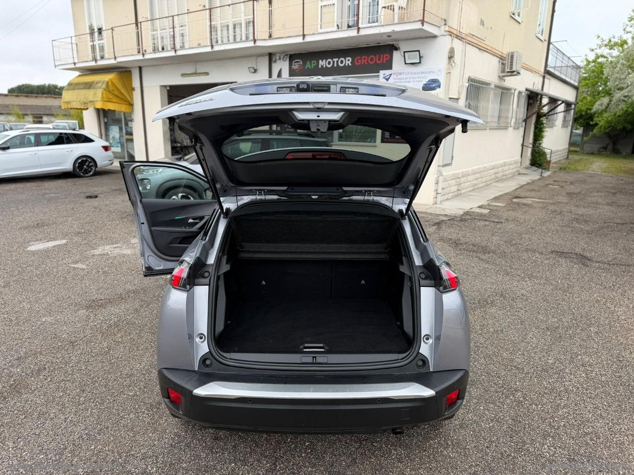 PEUGEOT 2008 PureTech 100 S&S Allure Pack