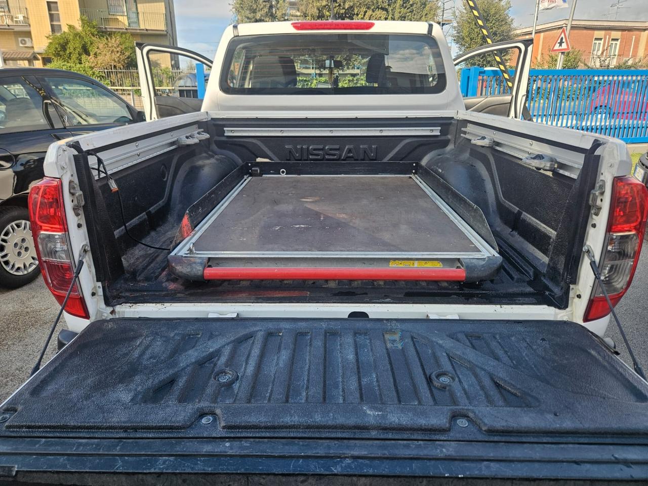 Nissan Navara 2.3 dCi 4WD Double Cab N-Connecta
