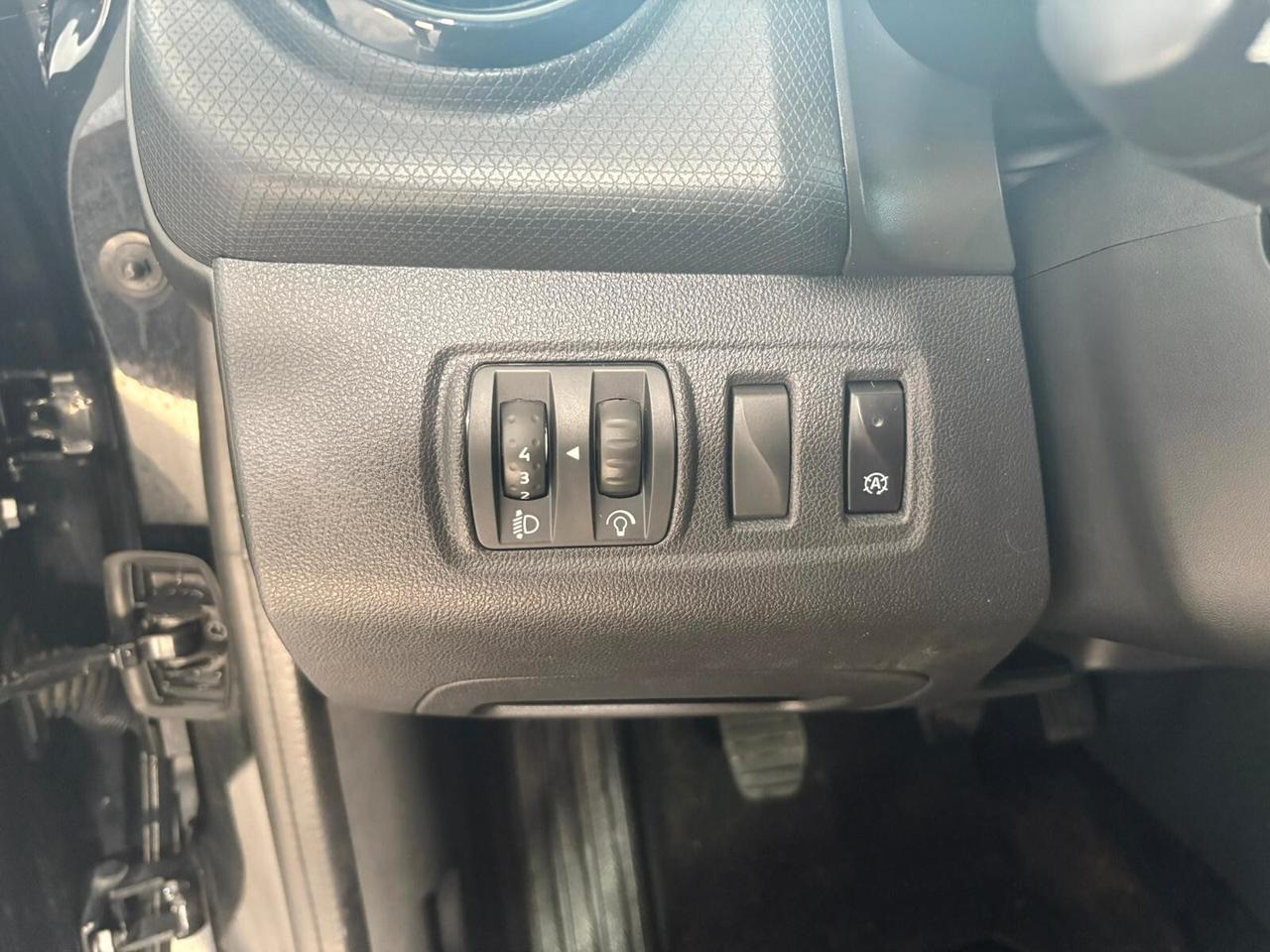 Renault Clio dCi 8V 75 CV 5 porte Moschino Life