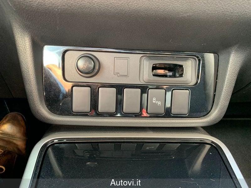 Mitsubishi Outlander 2.2 DI-D 4WD Instyle Plus SDA 7p.