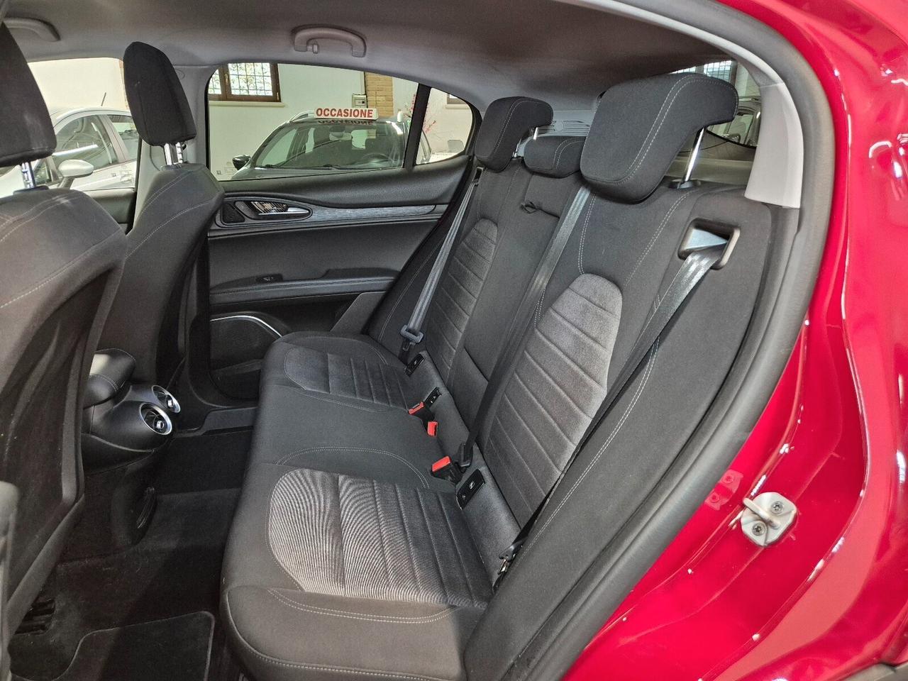 Alfa Romeo Stelvio 2.2 Turbodiesel 160 CV AT8 RWD Sport-Tech