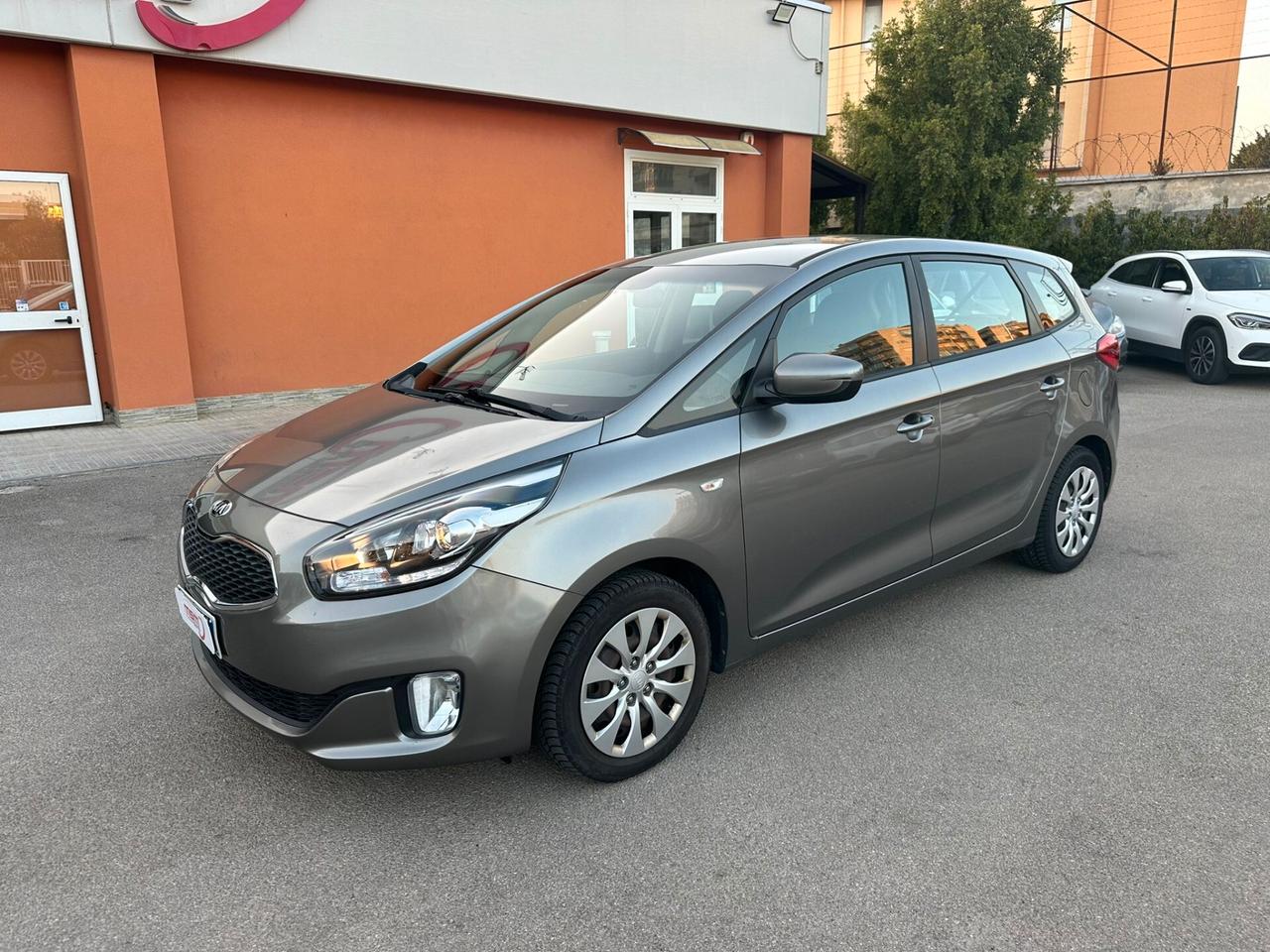 Kia Carens 1.7 CRDi 115 CV Cool PARI AL NUOVO