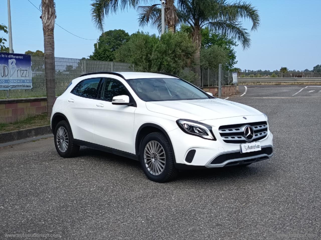 MERCEDES-BENZ GLA 200 d Automatic Business