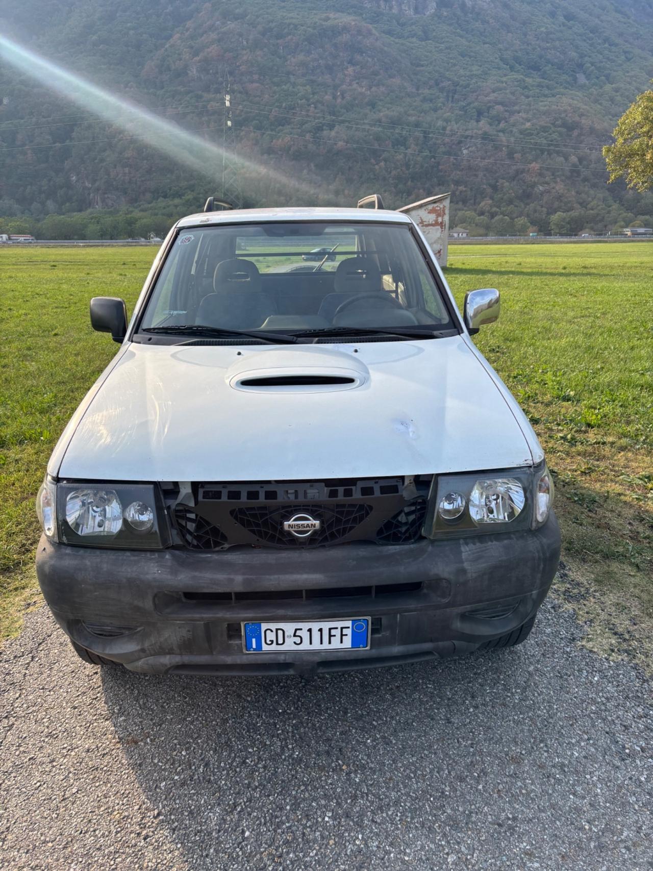 NISSAN TERRANO 2.7 Tdi AUTOCARRO GANCIO TRAINO
