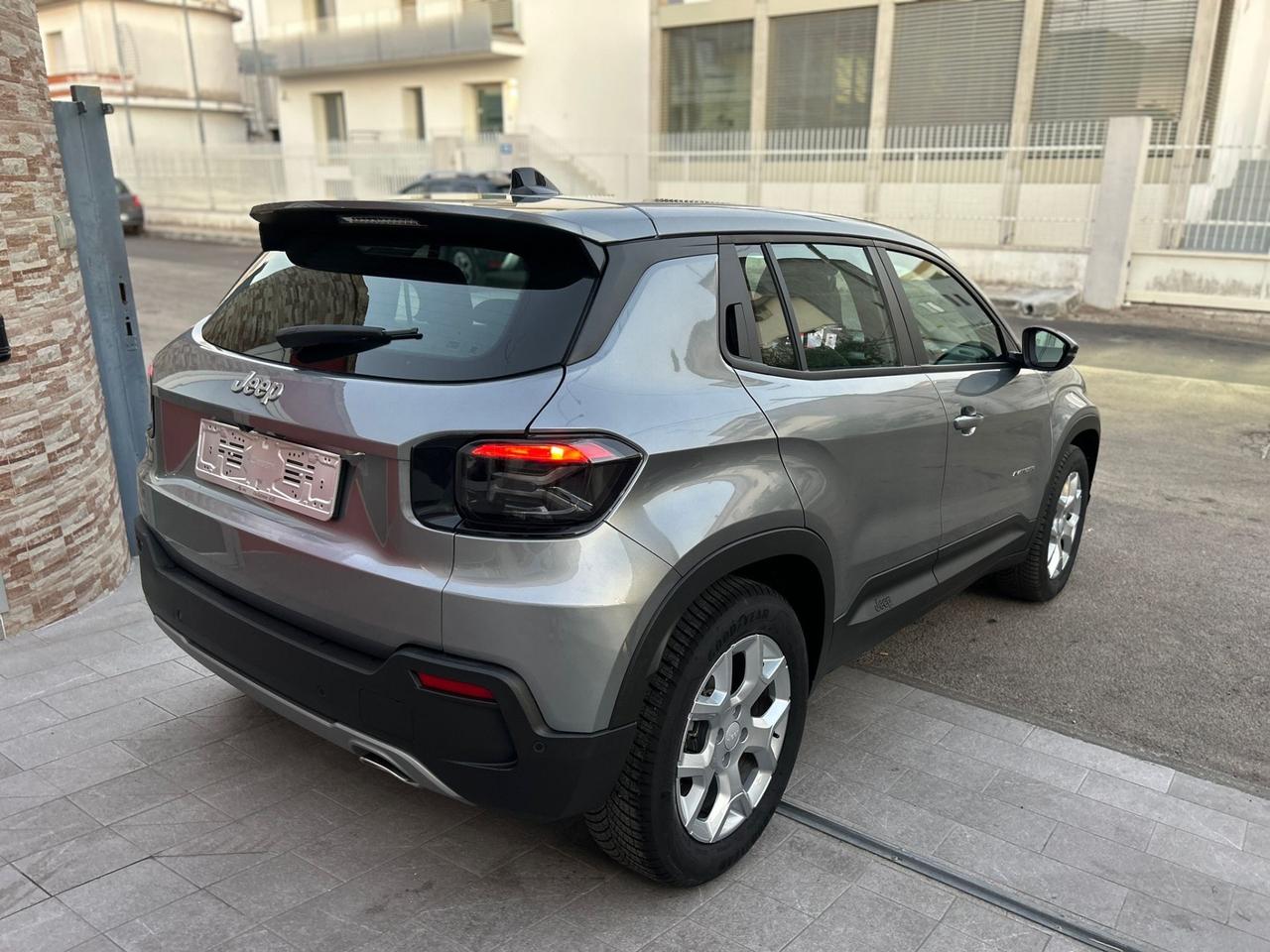 Jeep Avenger 1.2 Turbo 100 CV Altitude-2024 LED/17"/NAVI