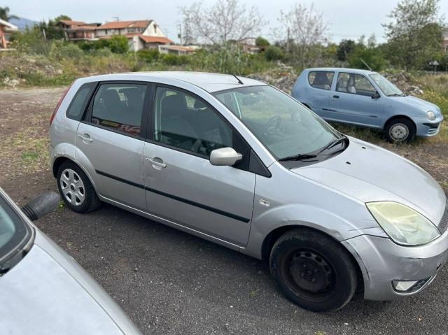 Ford Fiesta 1.4 tdci Ghia 5p