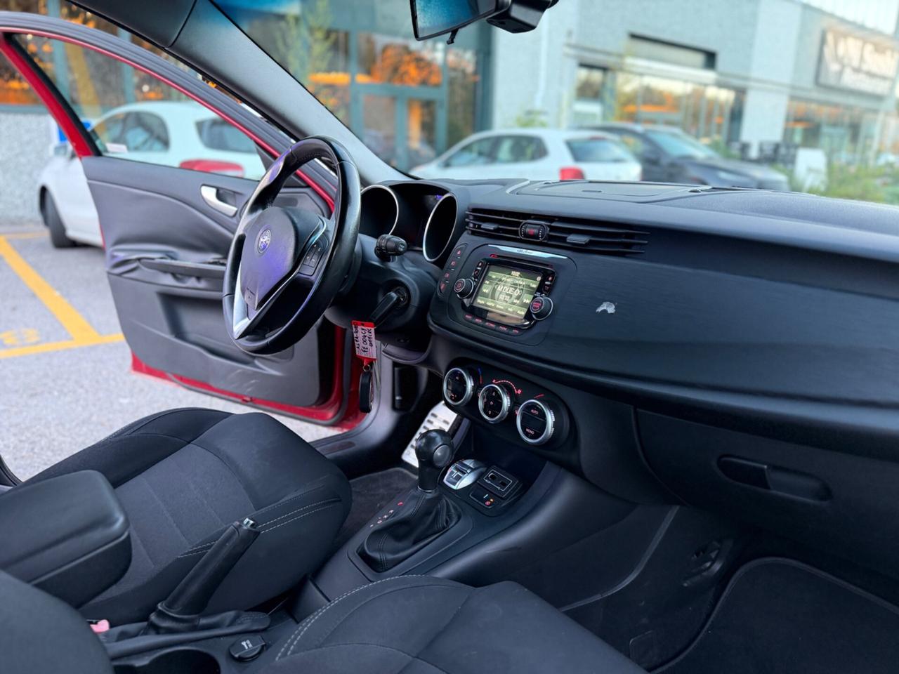 Alfa Romeo Giulietta 1.6 JTDm TCT 120 CV*Automatik*Neopatentati*Euro6*