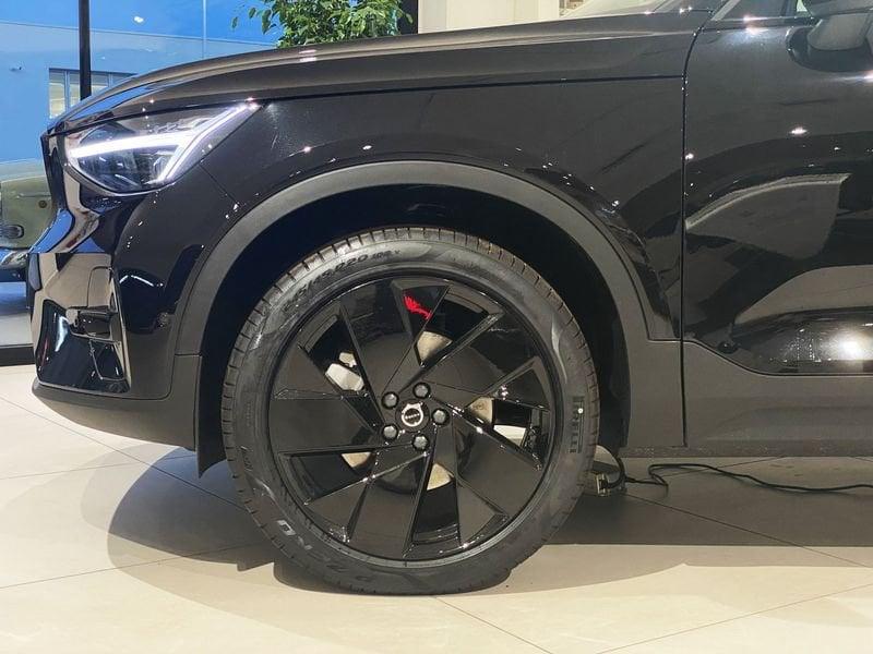 Volvo XC40 B3 163+11 CV Mild Hybrid Automatico Ultra Black Edition