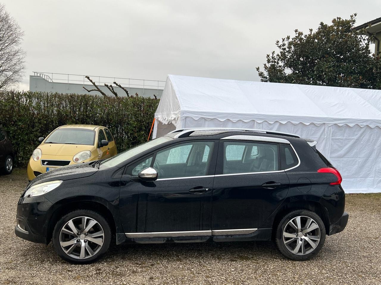 Peugeot 2008 BlueHDi 100 Black Matt