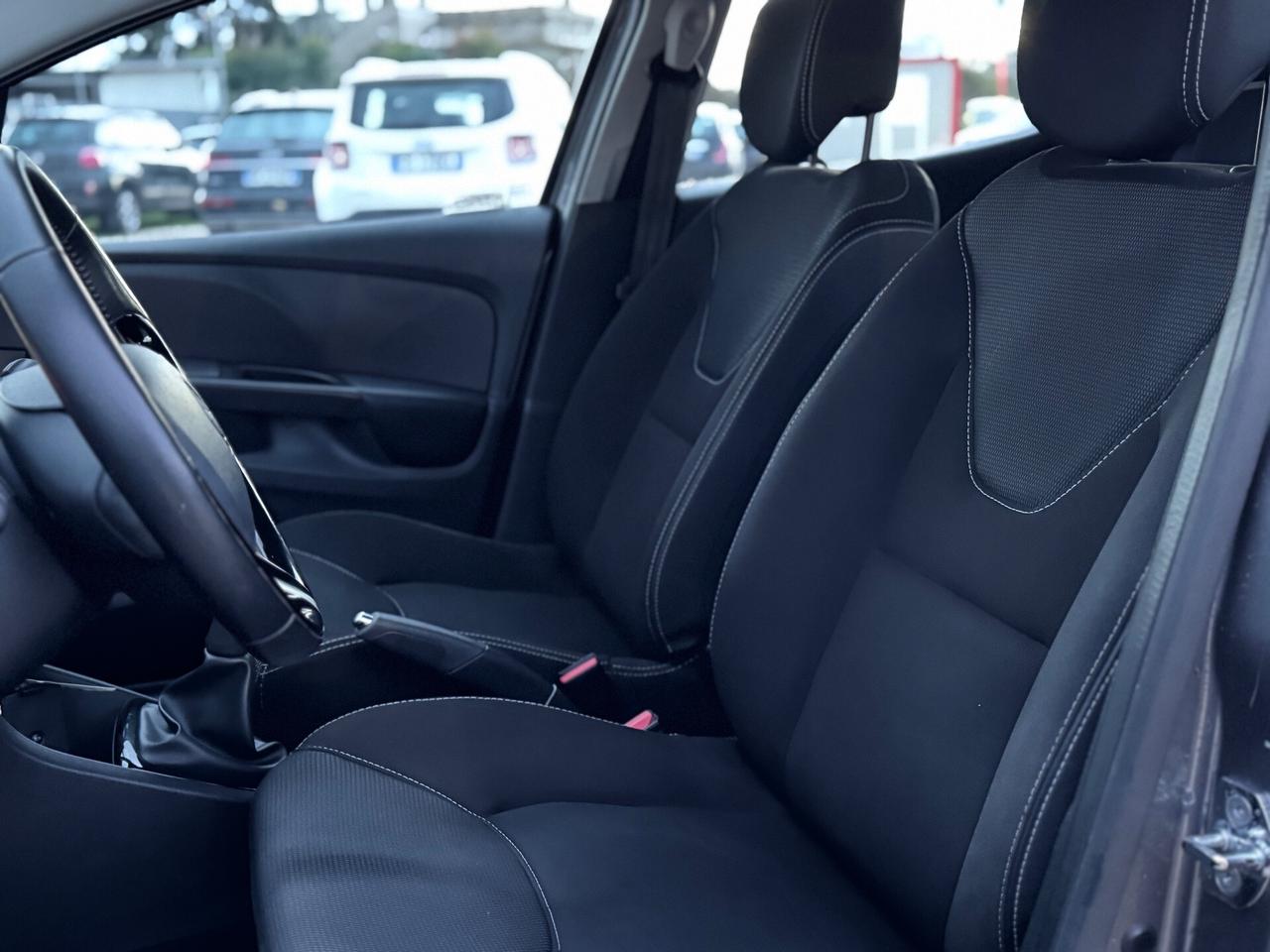 Renault Clio 1.2 75CV 5 porte intens